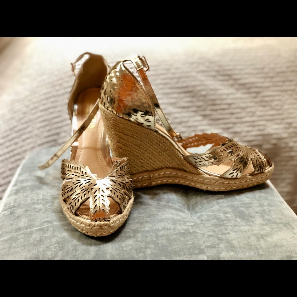 Platform sandals